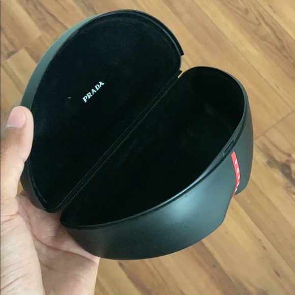 PRADA SUNGLASSES - Picture 5 of 6